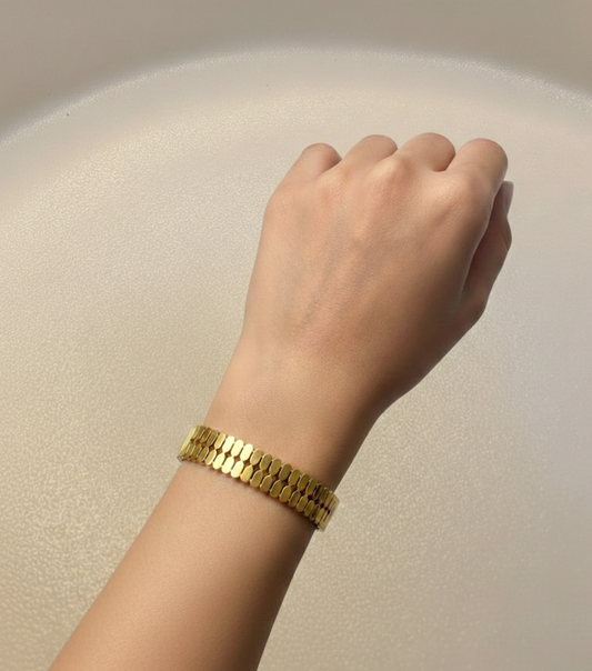 Minimalist Gold Link Handcuff