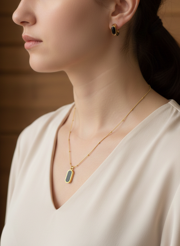 Onyx Pendant & Enamel Studs Set