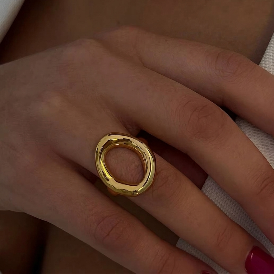 Aura Loop Ring