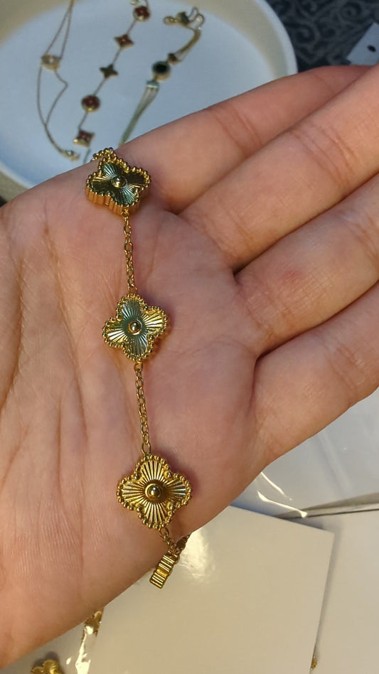 Vintage Clover Bracelet